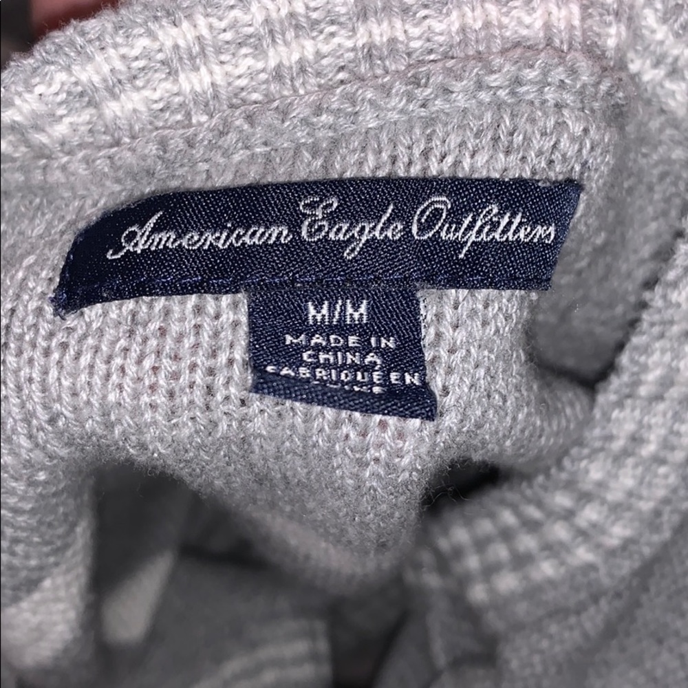 American Eagle sweater